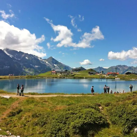 Neuner-3 By Interhome *